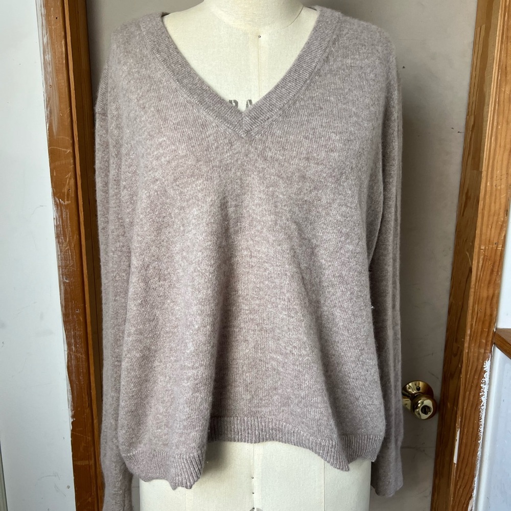 $295 Jenni Kayne Flynn Cashmere V-Neck in Oatmeal - Size XL